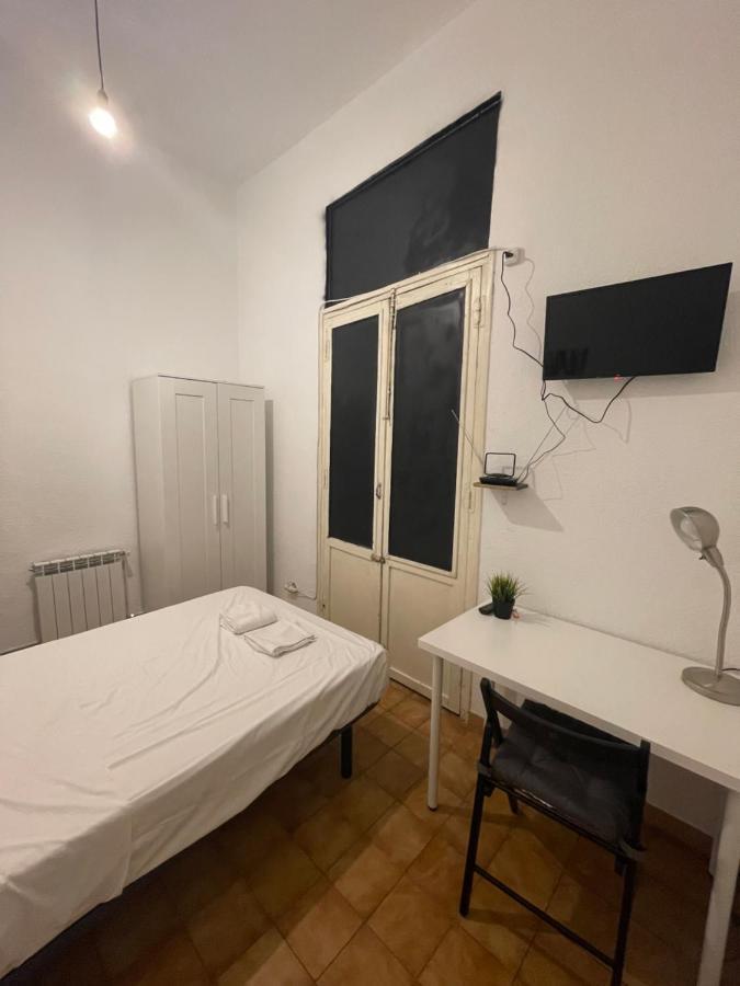 Leon Habitaciones Мадрид Екстер'єр фото